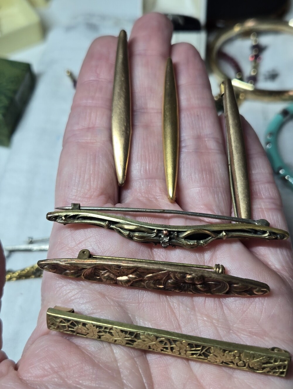 Victorian Gold Filled And Gold-Tone Women’s Decorative Bar Brooch Set
